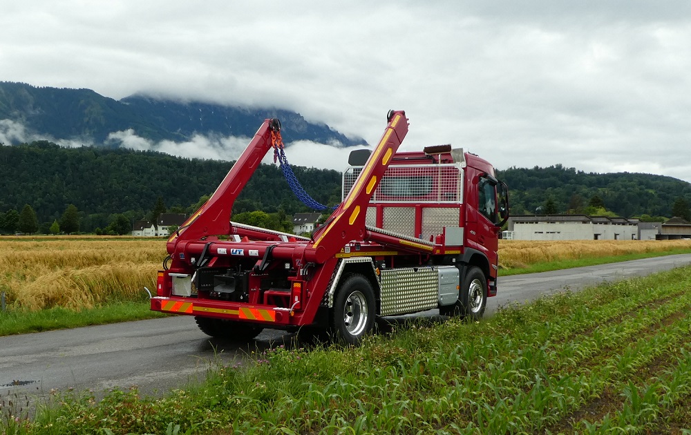 Teleskop-Absetzkipper GIGANT 18T - Volvo