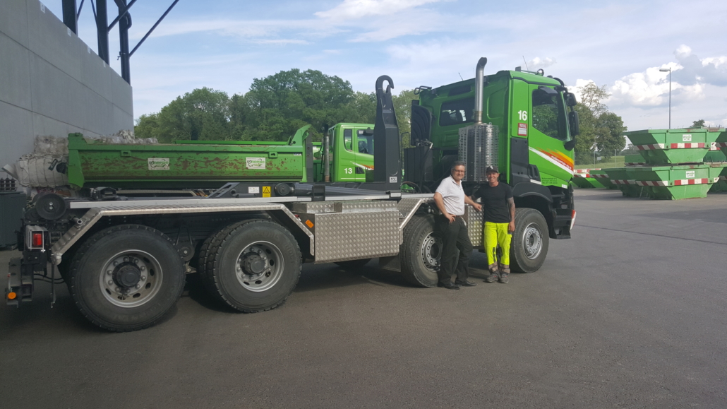 Abrollkipper SAURIER 26TR65 Varitec, Muldenzentrale OTG AG