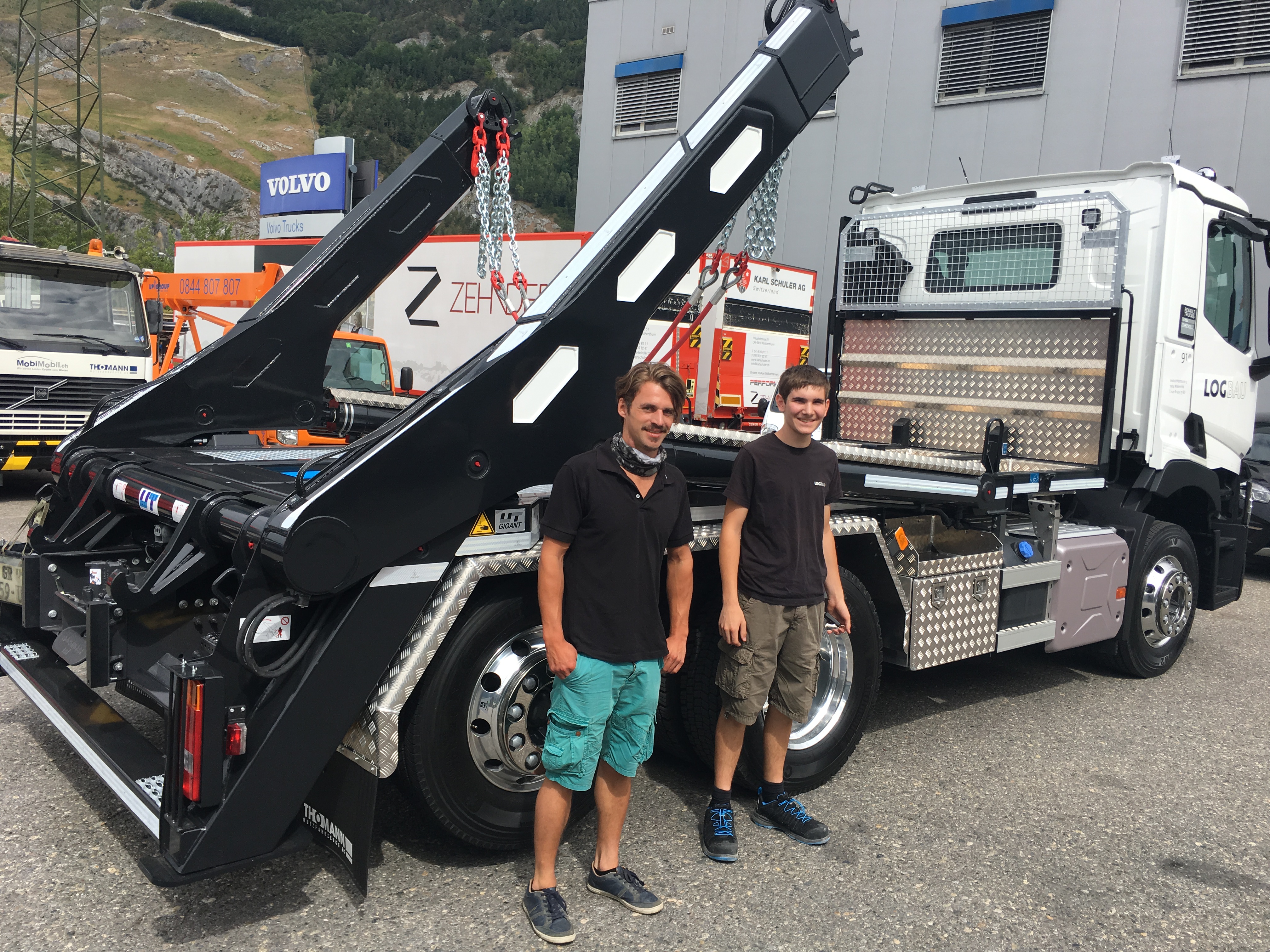 Absetzkipper GIGANT 26T Comfort, Logbau AG