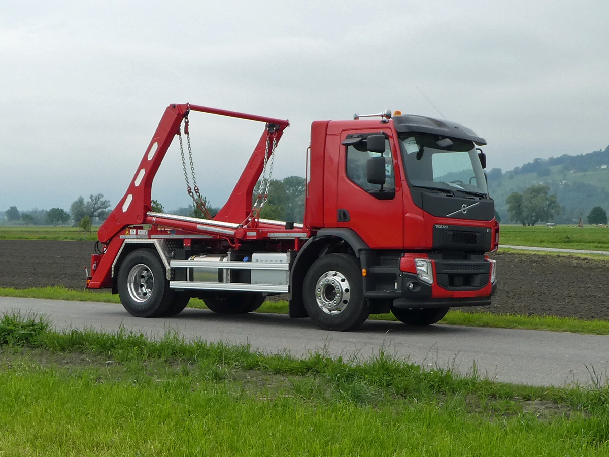 Welaki: Teleskop-Absetzkipper GIGANT 16T Comfort -Volvo