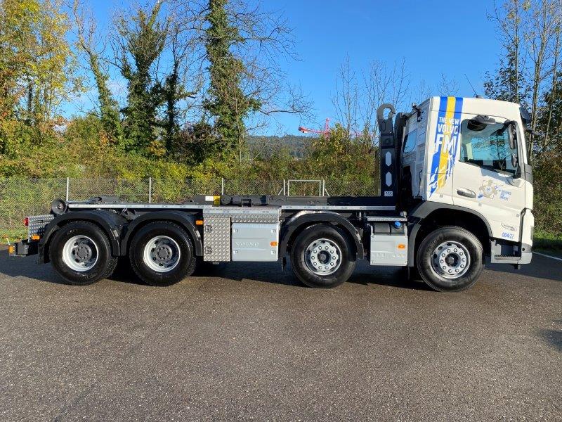 CAMION BENNE IVECO 26T (avec Chauffeur uniquement)